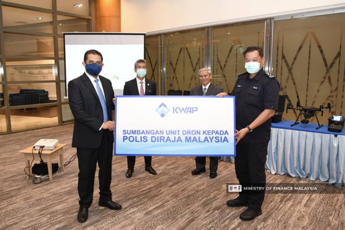 Majlis Penyerahan Sumbangan 6 Unit Dron oleh KWAP kepada PDRM