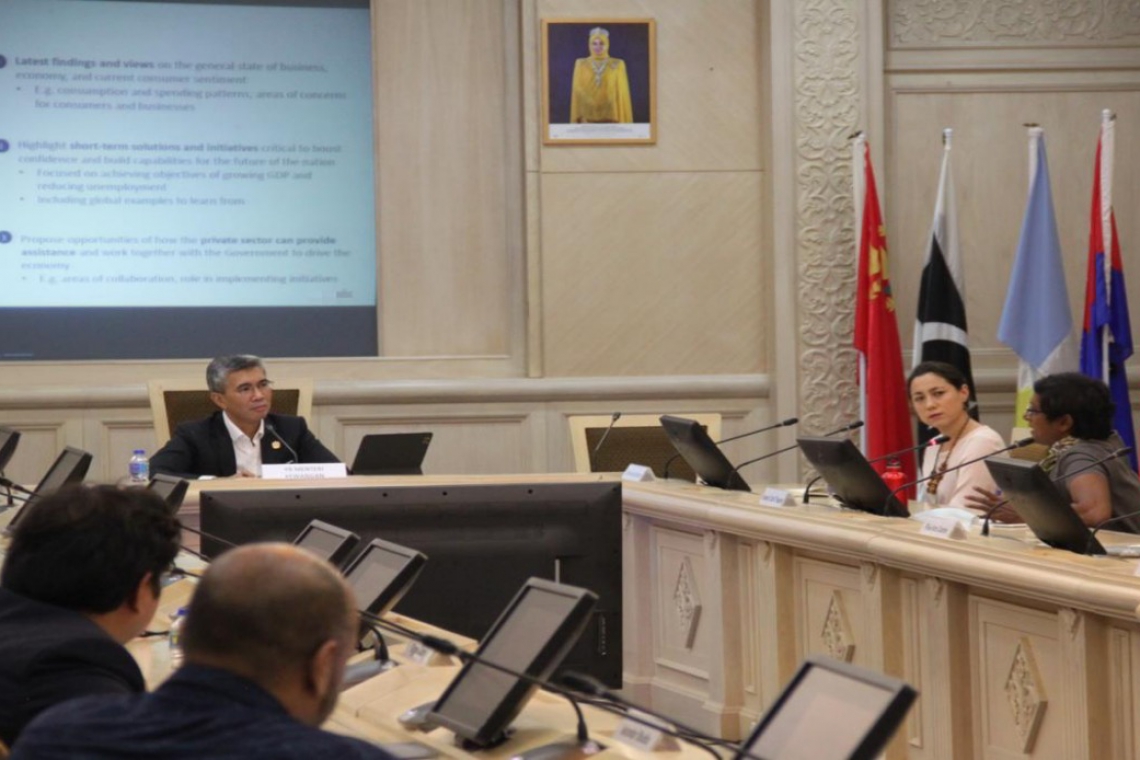 Tengku Zafrul temui penggiat industri kreatif mengenai langkah pelan pemulihan ekonomi