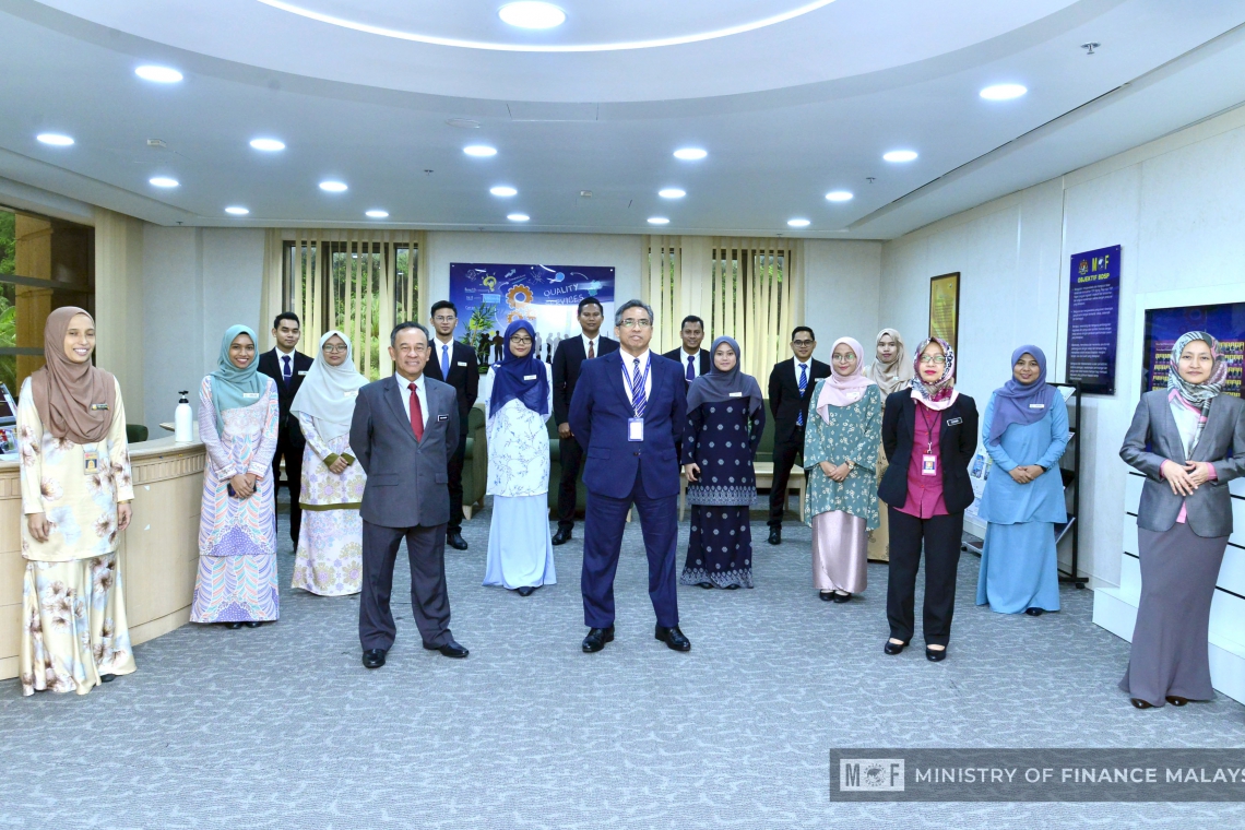 Sesi Taklimat Dan Penyerahan Peserta Program Diploma Pascasiswazah Pengurusan Awam (DPA) Intan