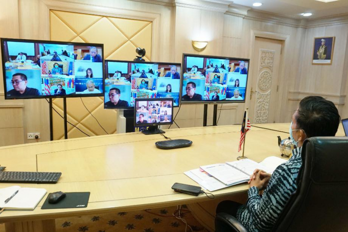 Mesyuarat Ahli Lembaga MHTC bersama YB Menteri KKM &amp; Menteri di JPM (Ekonomi)