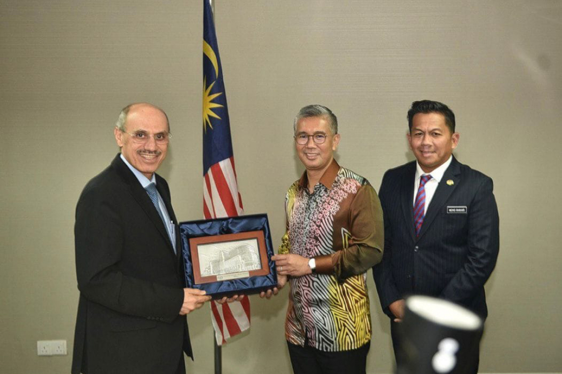 Sesi Kunjungan Hormat Presiden Islamic Development Bank