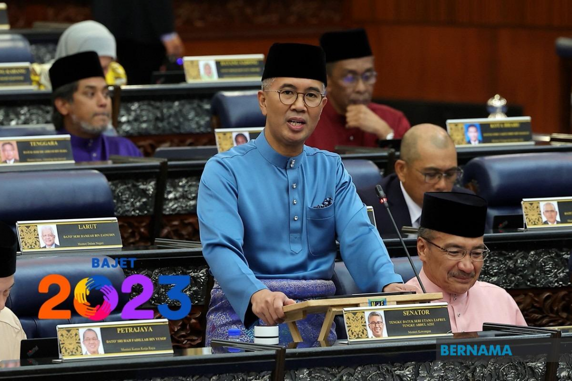 Bajet 2023: Elaun Sara Hidup JPA bagi pelajar, pegawai naik RM100