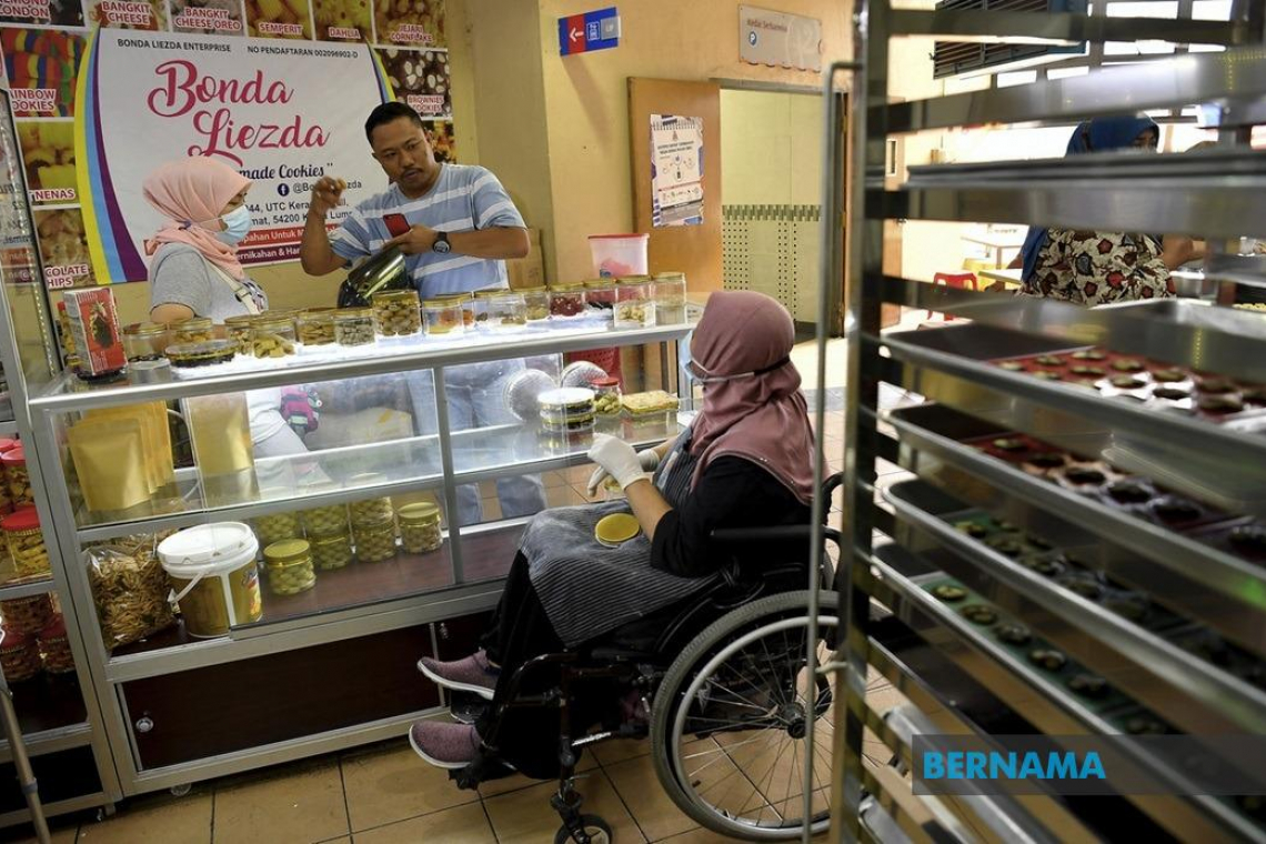 Govt reduces tax for MSMEs to 15 pct 07