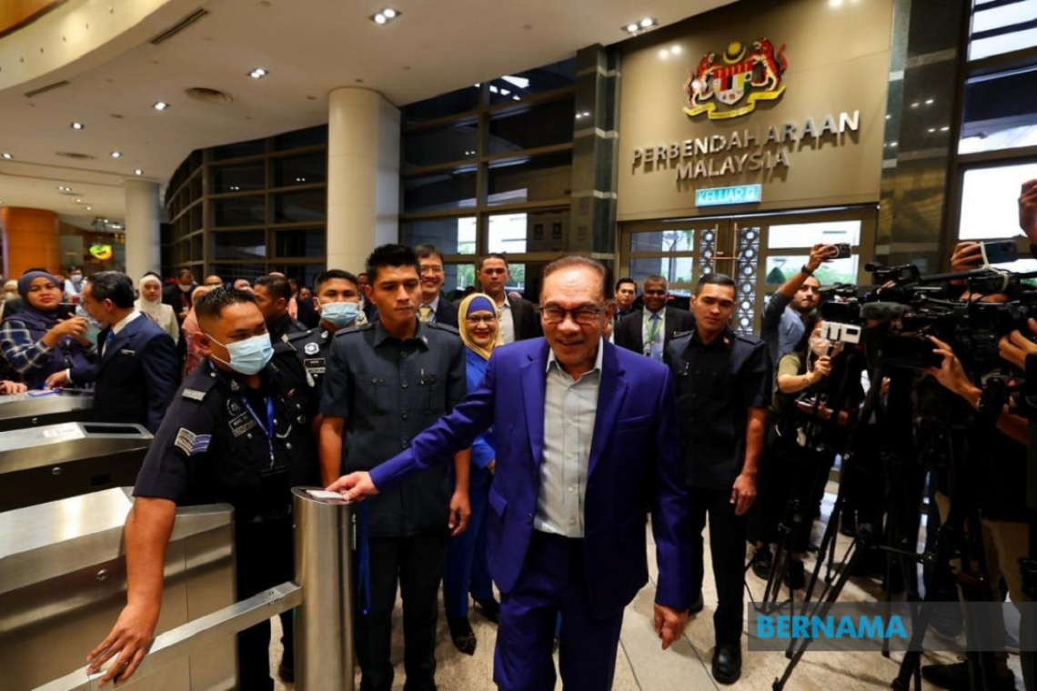 PM Anwar mula tugas Menteri Kewangan