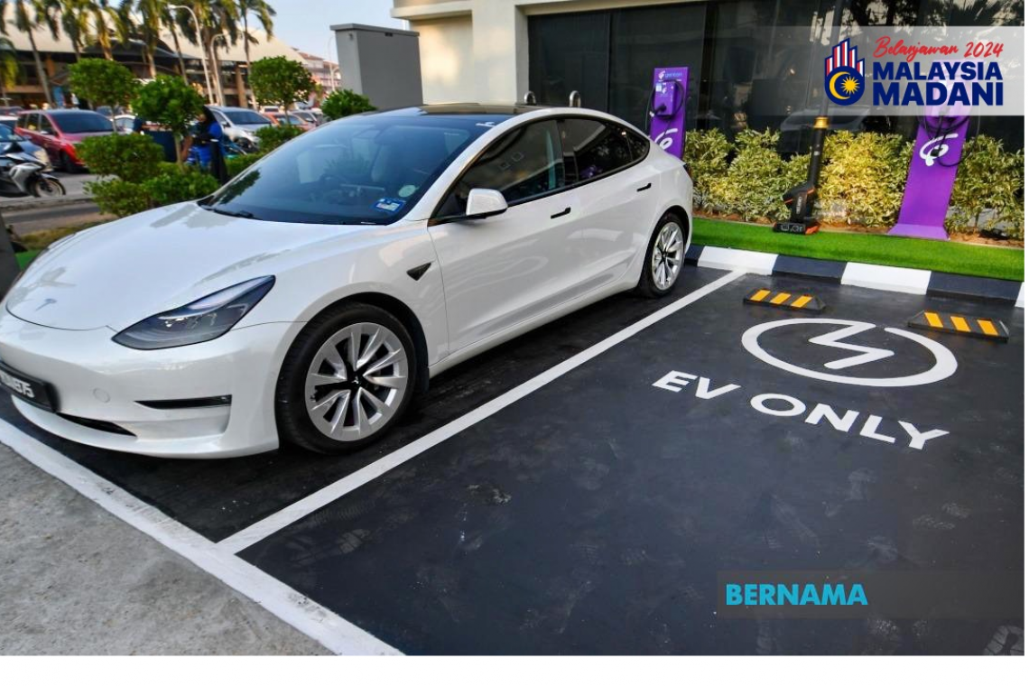 Kerajaan Terus Lonjak Pembangunan Industri Ev, Galak Rakyat Guna EV -- PM Anwar