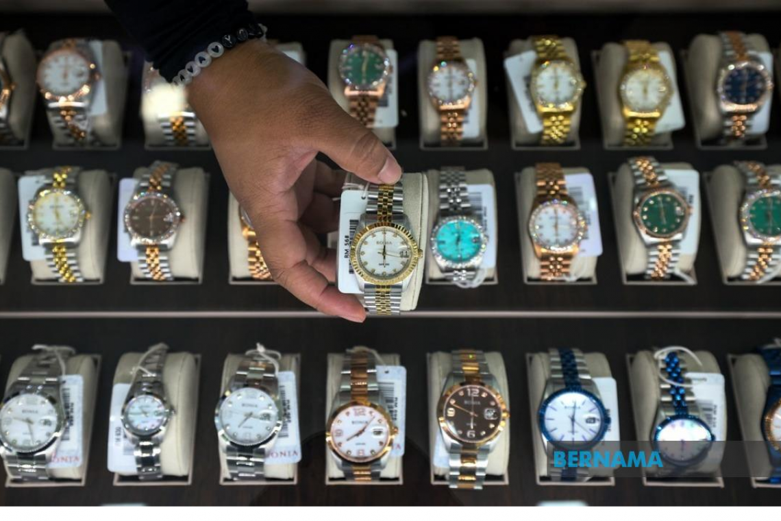 Draf Perundangan Cukai Barangan Bernilai Tinggi Di Peringkat Akhir – Ahmad Maslan