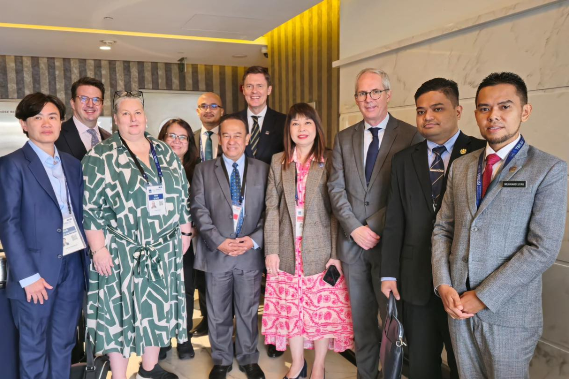 Sesi Pertemuan bersama Naib Presiden ADB