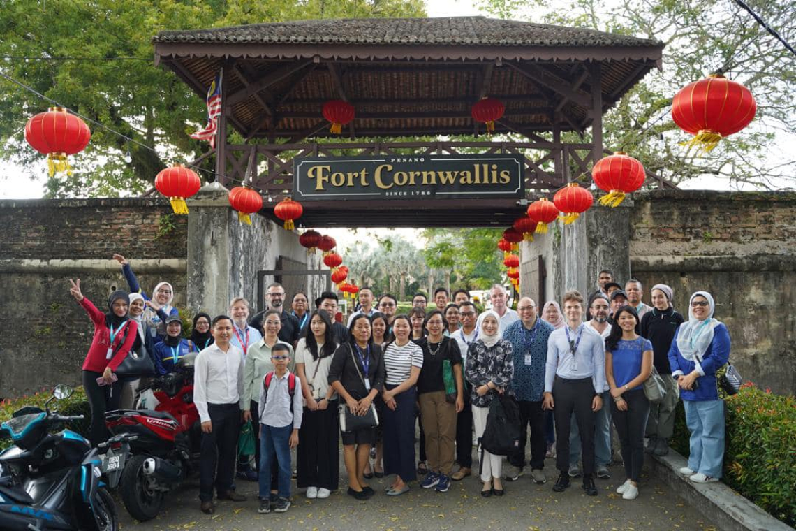 The Pocket Social Program