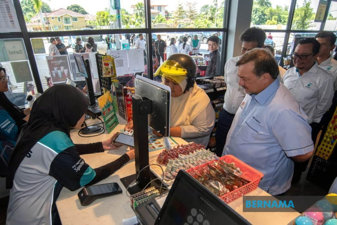 Kerajaan Terbuka Meluaskan BUDI95 Kepada Pengusaha Bot Penumpang Kecil