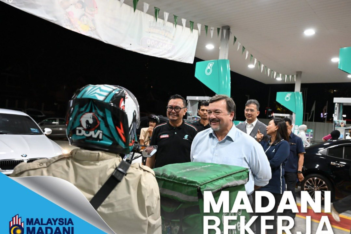 Sesi Tinjauan Di Stesen Petronas Sri Hartamas, KL