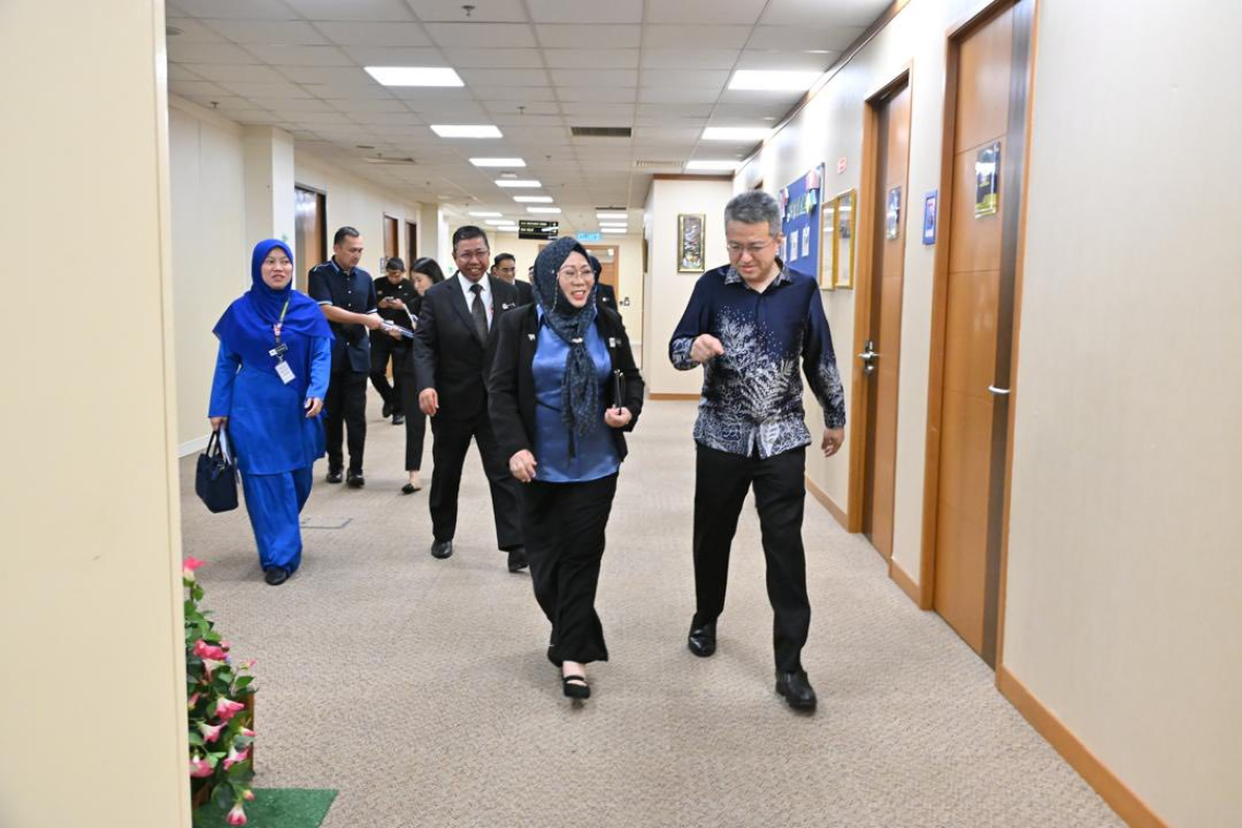 Sesi Taklimat TRK kepada Timbalan Menteri Kewangan