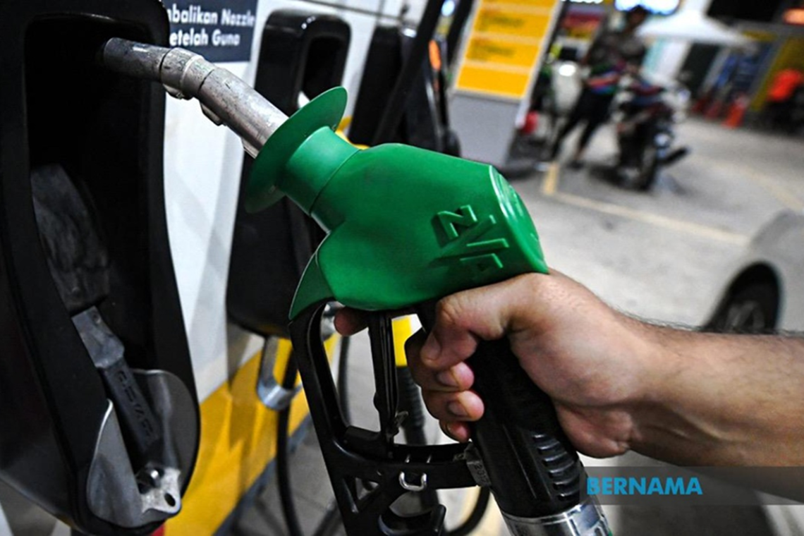 Harga Runcit Diesel Turun 30 Sen, RON95 Tanpa Subsidi Turun 15 Sen