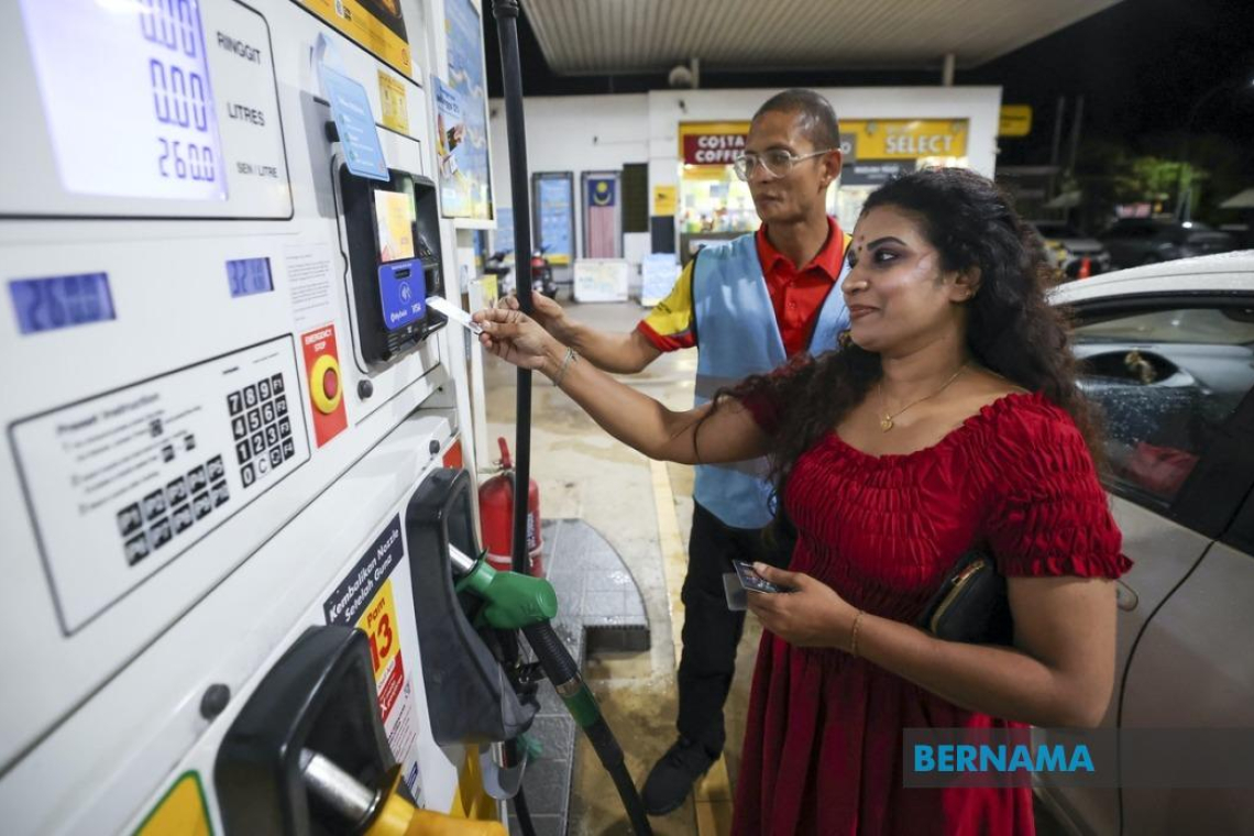 RON97, Unsubsidised RON95 And Diesel Prices Down For June 4-10