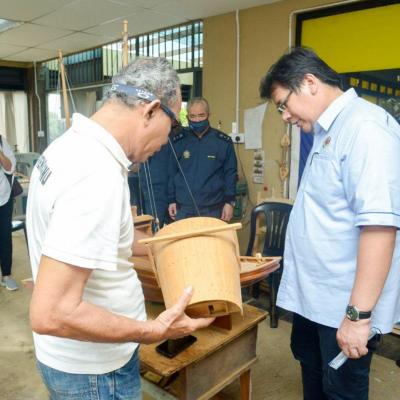 Sesi Turun Padang Sempena Jelajah #Bajet2023 Ke Industri Warisan Pembuatan Bot Di Pulau Duyong, Terengganu