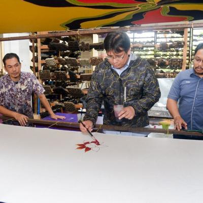 Sesi Turun Padang Sempena Jelajah #Bajet2023 Ke Industri Pembuatan Batik, Terengganu