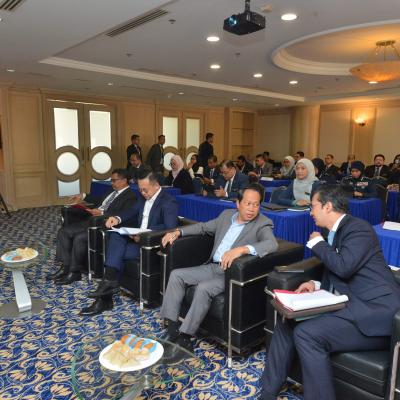 Sesi Pembangunan Kapasiti Dalam Merangka Strategi Hasil Jangka Sederhana