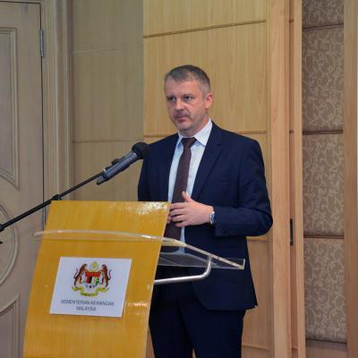 Sesi Pembangunan Kapasiti Dalam Merangka Strategi Hasil Jangka Sederhana