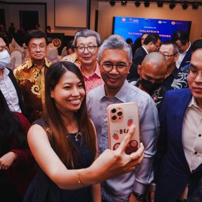 Sesi Dialog Anjuran FHAM