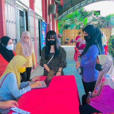 Sesi Penyerahan Tunai Untuk Penerima BKM Tiada Akaun Bank di Semporna, Sabah