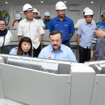 Lawatan Kerja Menteri Kewangan II ke Lumut Naval Shipyard (LUNAS)