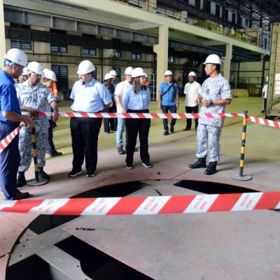 Lawatan Kerja Menteri Kewangan II ke Lumut Naval Shipyard (LUNAS)