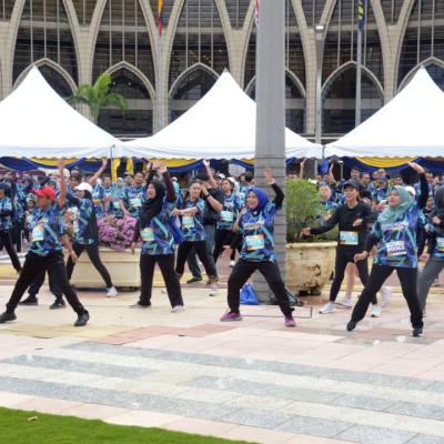 Larian Kewangan 2024