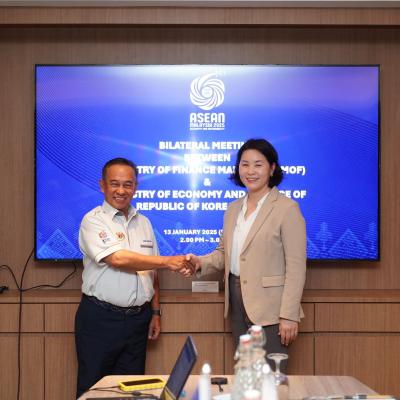 Delegasi MOF diketuai TKSP (Dasar) mengadakan beberapa mesyuarat dua hala dengan AMRO dan beberapa negara lain