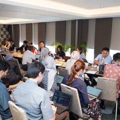 Delegasi MOF diketuai TKSP (Dasar) mengadakan beberapa mesyuarat dua hala dengan AMRO dan beberapa negara lain