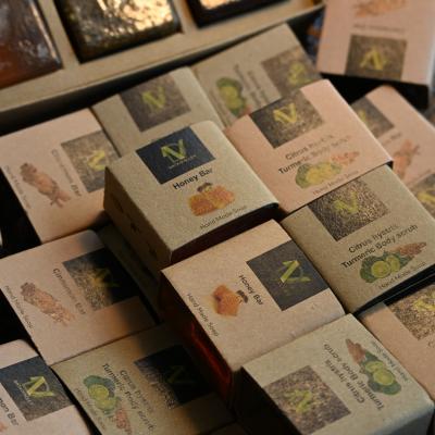 LADA membawakan usahawan sekitar Langkawi untuk memperkenalkan produk dan kraftangan tempatan kepada delegasi dari negara ASEAN+3