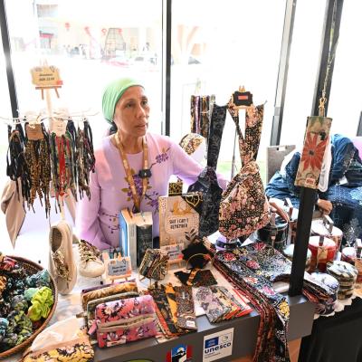 LADA membawakan usahawan sekitar Langkawi untuk memperkenalkan produk dan kraftangan tempatan kepada delegasi dari negara ASEAN+3