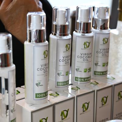 LADA membawakan usahawan sekitar Langkawi untuk memperkenalkan produk dan kraftangan tempatan kepada delegasi dari negara ASEAN+3