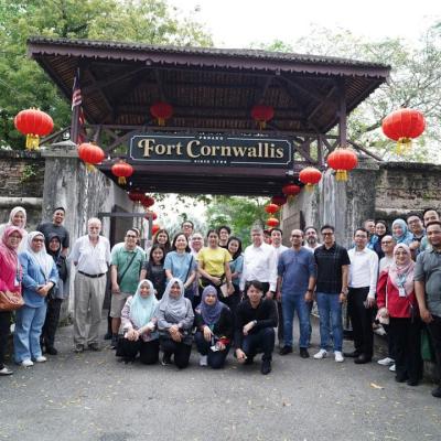 The Pocket Social Program