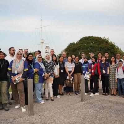 The Pocket Social Program