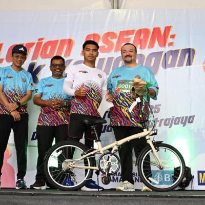 Larian ASEAN: Trek Kewangan