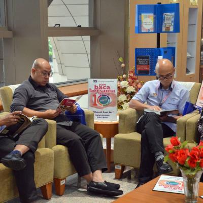 Program Jom Baca Bersama 10 Minit