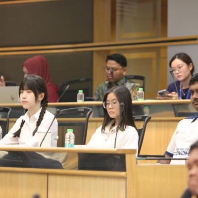 Sesi Lawatan Akademik Oleh UPM Ke MOF