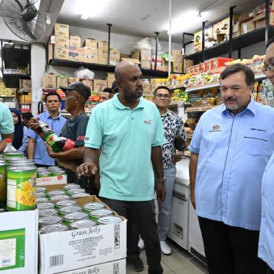 Sesi Turun Padang Di Layangan Shopper, Labuan