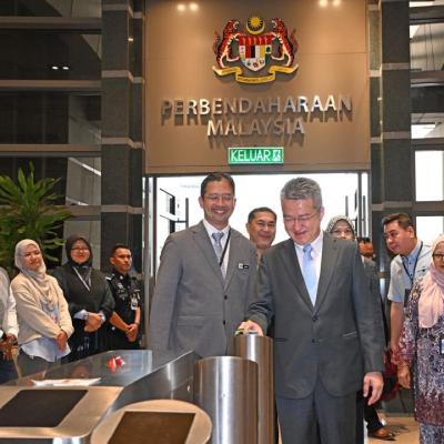 Sesi Clock-In Timbalan Menteri Kewangan Baharu