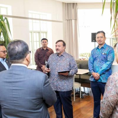 Sesi Lawatan Ke Seri Negara