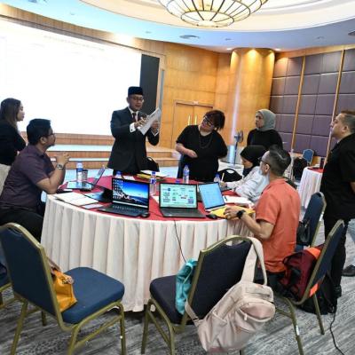 Kursus Protokol & Etiket Sosial