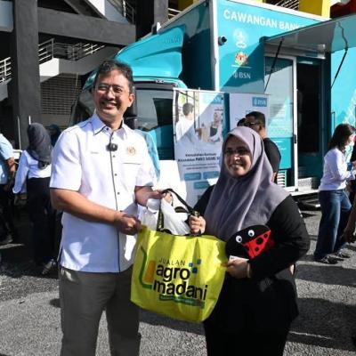 Sesi Turun Padang Ke Pasar Tani Paroi Jaya, Negeri Sembilan