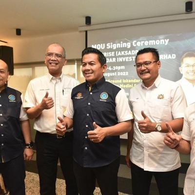 Majlis Menandatangani MOU Futurise (Aksadron) dan Iskandar Investment Berhad di Johor