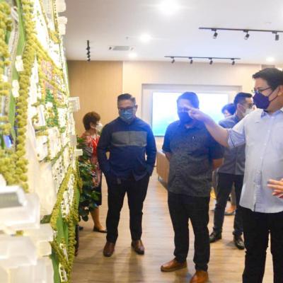 Majlis Penyerahan Simbolik Surat Anugerah Bagi Pembinaan Shell Malaysia Upstream Headquarters di Sarawak